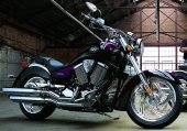 2005 Victory Ness Signature Series Kingpin photo